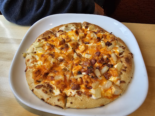 Photo of Boston Pizza - 285 Donald Rd, Williams Lake, BC V2G 4K4